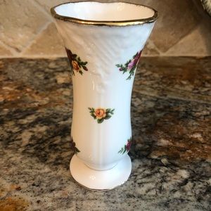 Royal Doulton Victorian Posy Vase